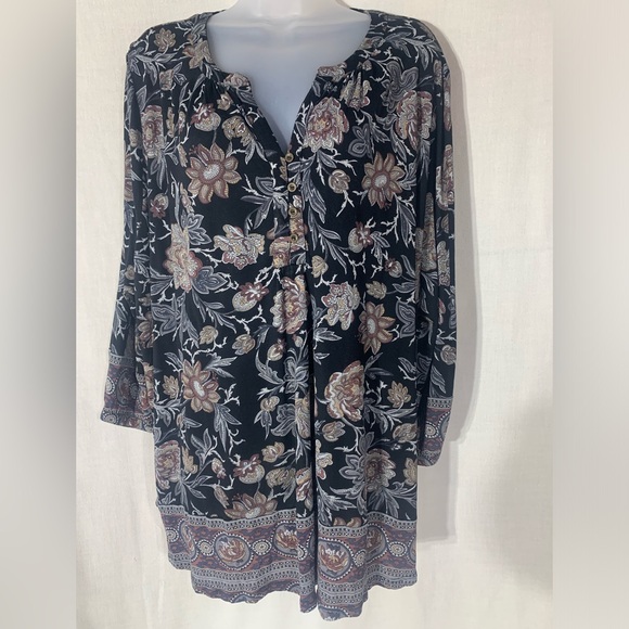 Lucky Brand long sleeve Floral Black Women's Top Size 3X - Picture 2 of 10